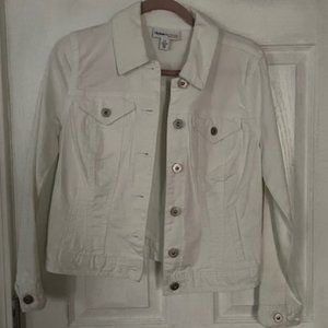 Style @ Co white denim jacket size Petite Small NWOT